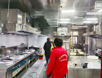 成都食堂廚房設備生產(chǎn)廠家告訴你廚房布局如何節(jié)能